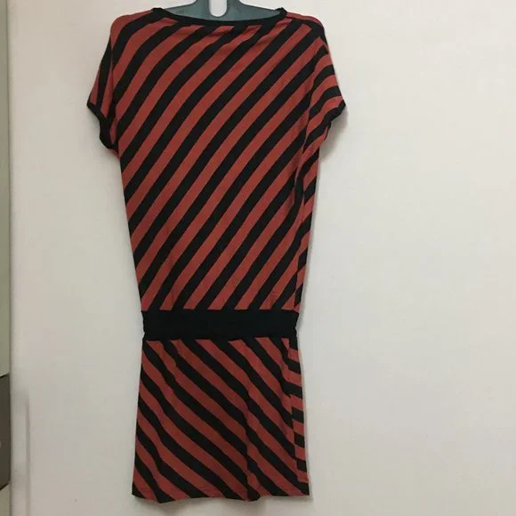Red and Black Striped Loose Fit Dress - Picture 2 of 6